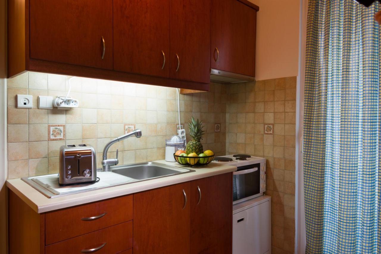 Straight To The Lake View Apartments Agios Nikolaos  Exterior photo